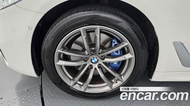 BMW 5-Series 530i xDrive M Sport Package Plus