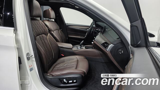 BMW 5-Series 530i xDrive M Sport Package Plus