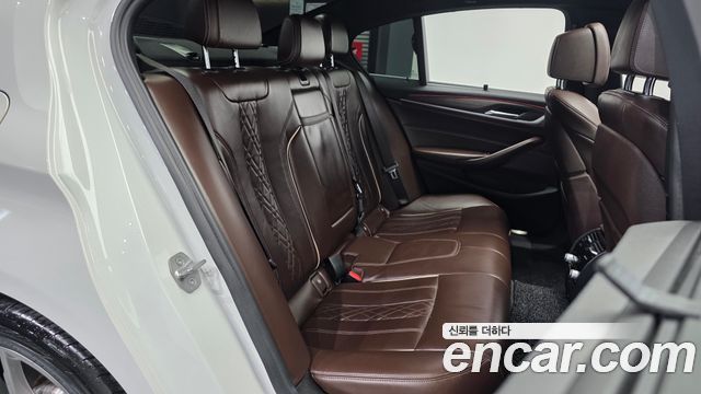 BMW 5-Series 530i xDrive M Sport Package Plus