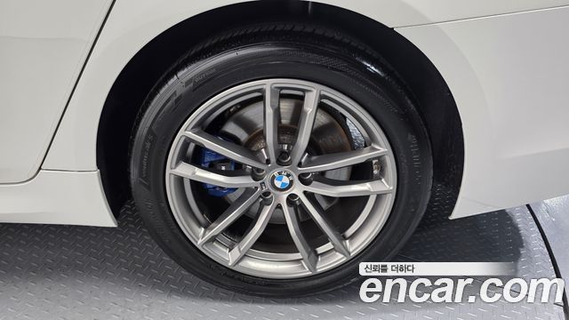 BMW 5-Series 530i xDrive M Sport Package Plus