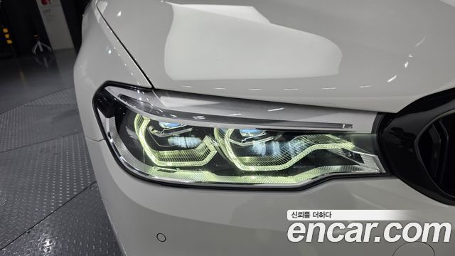 BMW 5-Series 530i xDrive M Sport Package Plus