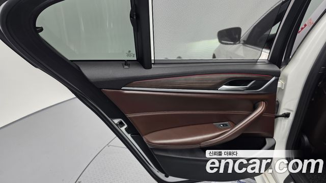 BMW 5-Series 530i xDrive M Sport Package Plus