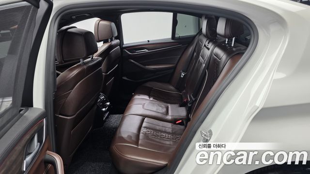 BMW 5-Series 530i xDrive M Sport Package Plus