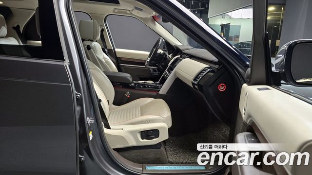 Land Rover Discovery 3.0 TD6 HSE Luxury