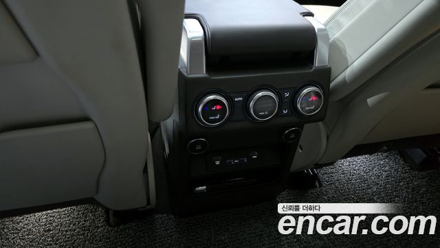 Land Rover Discovery 3.0 TD6 HSE Luxury
