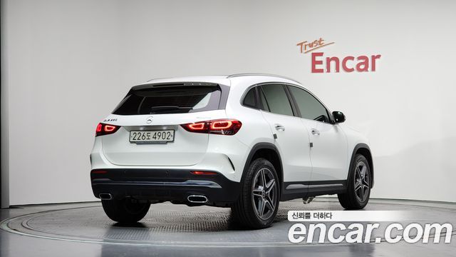 Mercedes-Benz GLA-Class GLA250 4MATIC