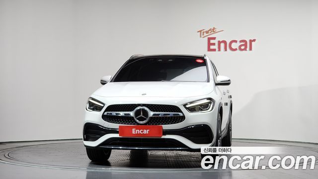 Mercedes-Benz GLA-Class GLA250 4MATIC