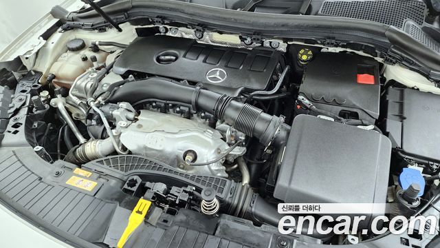 Mercedes-Benz GLA-Class GLA250 4MATIC