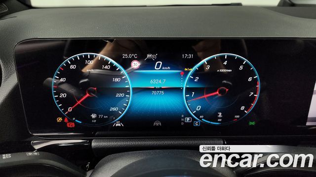 Mercedes-Benz GLA-Class GLA250 4MATIC
