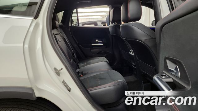 Mercedes-Benz GLA-Class GLA250 4MATIC