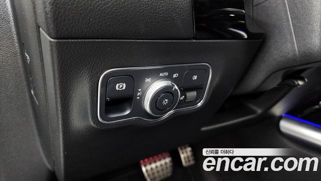 Mercedes-Benz GLA-Class GLA250 4MATIC