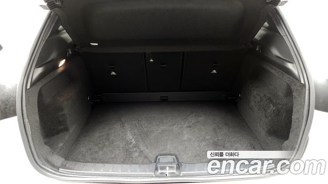 Mercedes-Benz GLA-Class GLA250 4MATIC