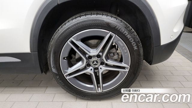 Mercedes-Benz GLA-Class GLA250 4MATIC