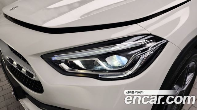 Mercedes-Benz GLA-Class GLA250 4MATIC