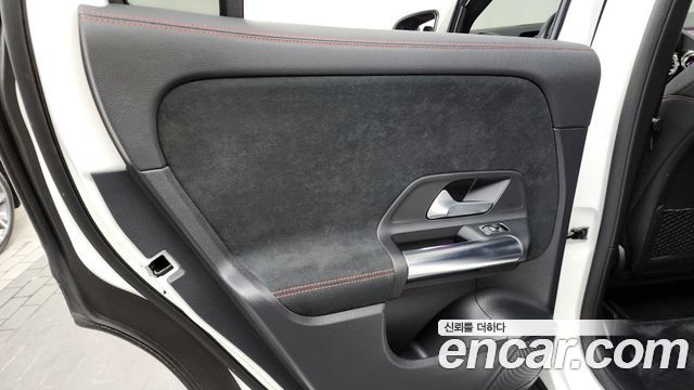 Mercedes-Benz GLA-Class GLA250 4MATIC