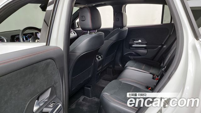 Mercedes-Benz GLA-Class GLA250 4MATIC