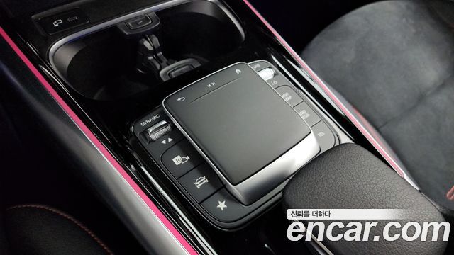 Mercedes-Benz GLA-Class GLA250 4MATIC