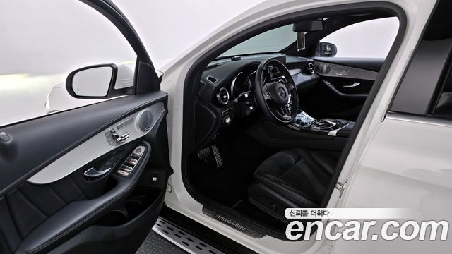 Mercedes-Benz GLC-Class GLC300 4MATIC AMG Line Coupe