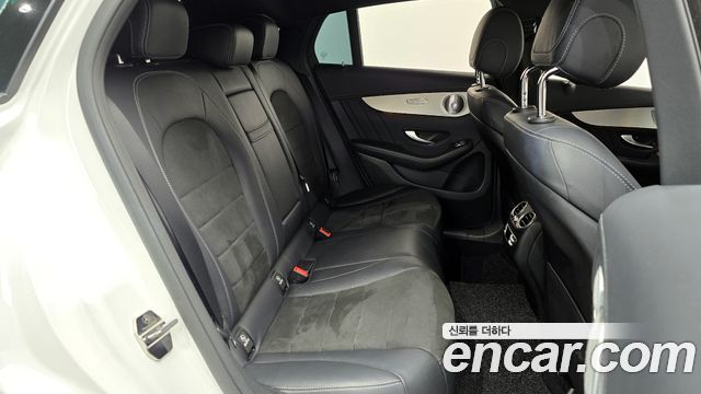 Mercedes-Benz GLC-Class GLC300 4MATIC AMG Line Coupe