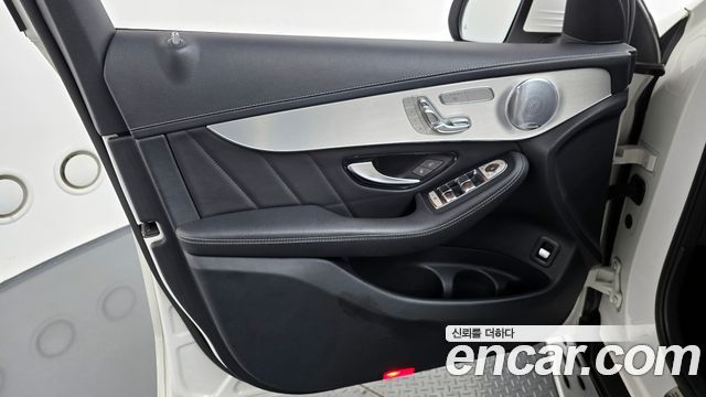 Mercedes-Benz GLC-Class GLC300 4MATIC AMG Line Coupe