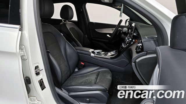 Mercedes-Benz GLC-Class GLC300 4MATIC AMG Line Coupe