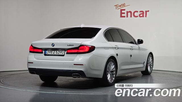 BMW 5-Series 520i Luxury