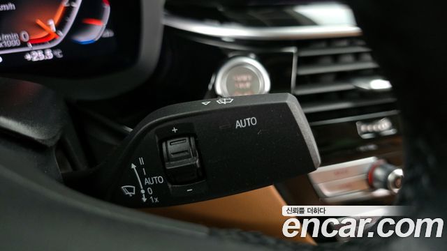 BMW 5-Series 520i Luxury