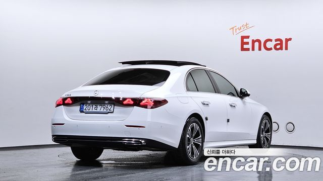 Mercedes-Benz E-Class E200 Avantgarde