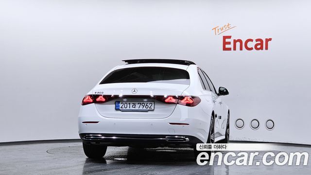 Mercedes-Benz E-Class E200 Avantgarde