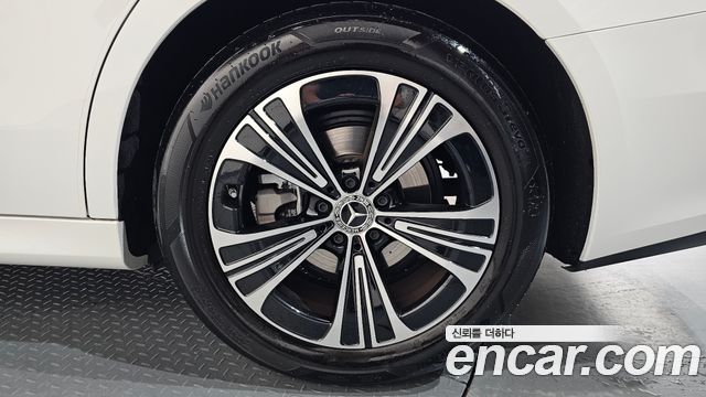Mercedes-Benz E-Class E200 Avantgarde