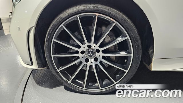 Mercedes-Benz CLS-Class CLS400d 4MATIC AMG Line