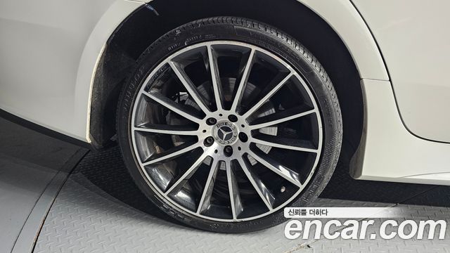 Mercedes-Benz CLS-Class CLS400d 4MATIC AMG Line