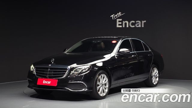 Mercedes-Benz E-Class E300 4MATIC Exclusive