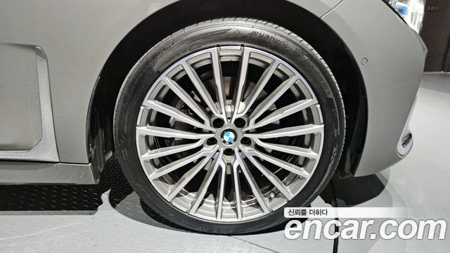 BMW 7-Series 730Ld xDrive Design Pure Excellence