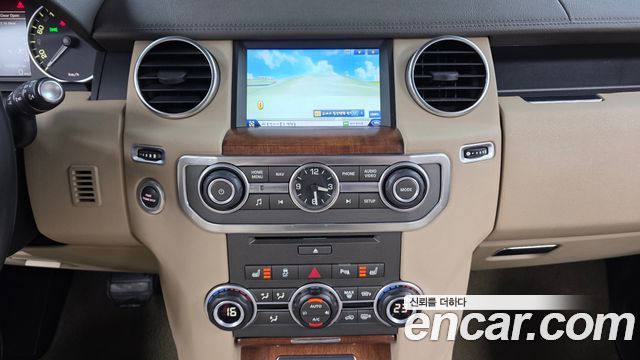 Land Rover Discovery 3.0 SDV6 SE