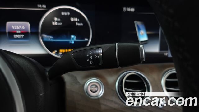 Mercedes-Benz E-Class E300 4MATIC Exclusive