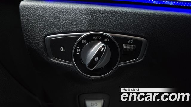 Mercedes-Benz E-Class E300 4MATIC Exclusive