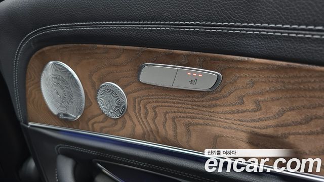 Mercedes-Benz E-Class E300 4MATIC Exclusive
