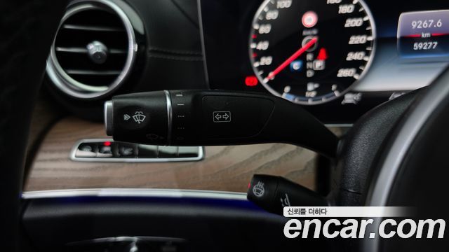 Mercedes-Benz E-Class E300 4MATIC Exclusive