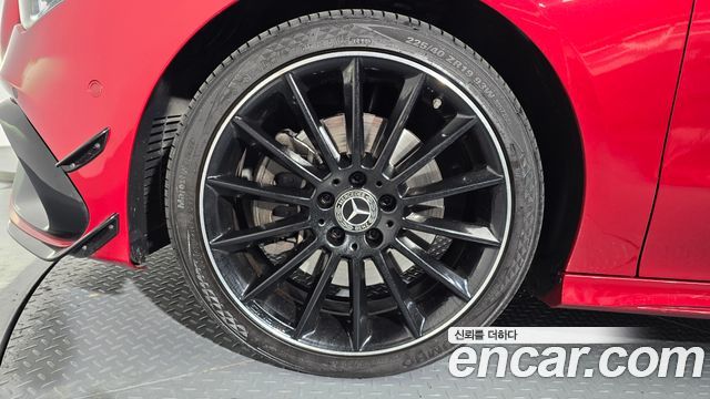 Mercedes-Benz CLA-Class CLA250 4MATIC