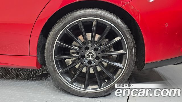 Mercedes-Benz CLA-Class CLA250 4MATIC