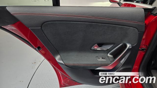 Mercedes-Benz CLA-Class CLA250 4MATIC