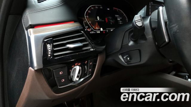 BMW 5-Series 530i M Sport Package Plus