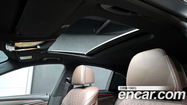 BMW 5-Series 530i M Sport Package Plus
