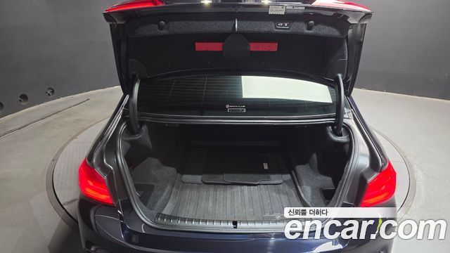 BMW 5-Series 530i M Sport Package Plus