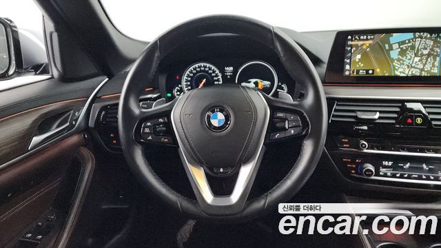BMW 5-Series 530i xDrive M Sport Package Plus