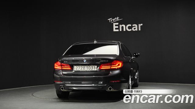 BMW 5-Series 520d xDrive Luxury Plus