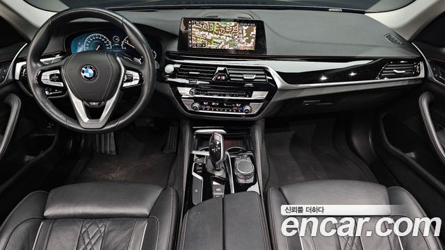 BMW 5-Series 520d xDrive Luxury Plus