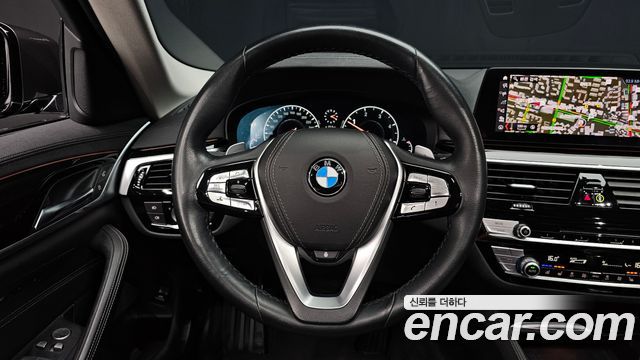 BMW 5-Series 520d xDrive Luxury Plus
