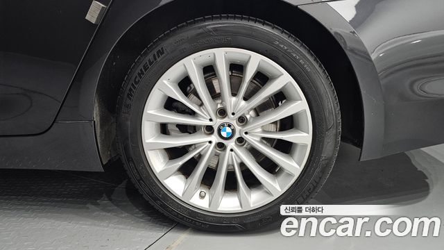 BMW 5-Series 520d xDrive Luxury Plus